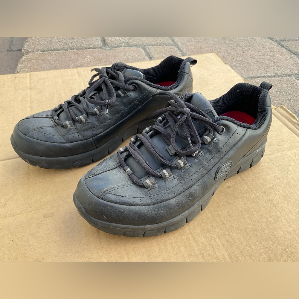 Skechers slip-resistant work shoe, women’s 8.5